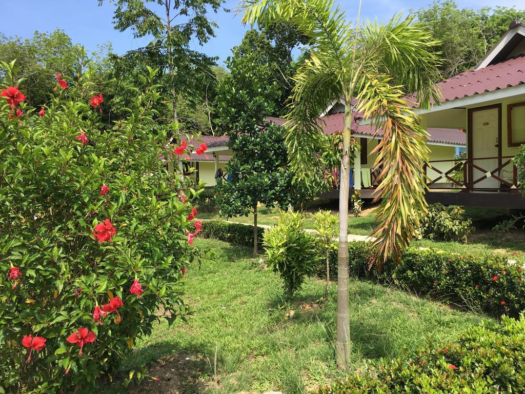 Mookies Bungalows Koh Mook Exterior photo